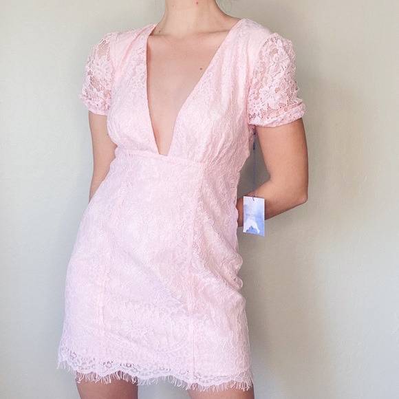 Majorelle Nora Mini Dress Light Pink Deep V Short Sleeve Lace - Picture 12 of 12